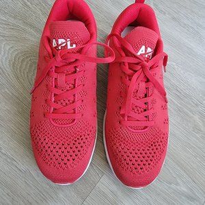 APL tech loom Pro tennis shoe